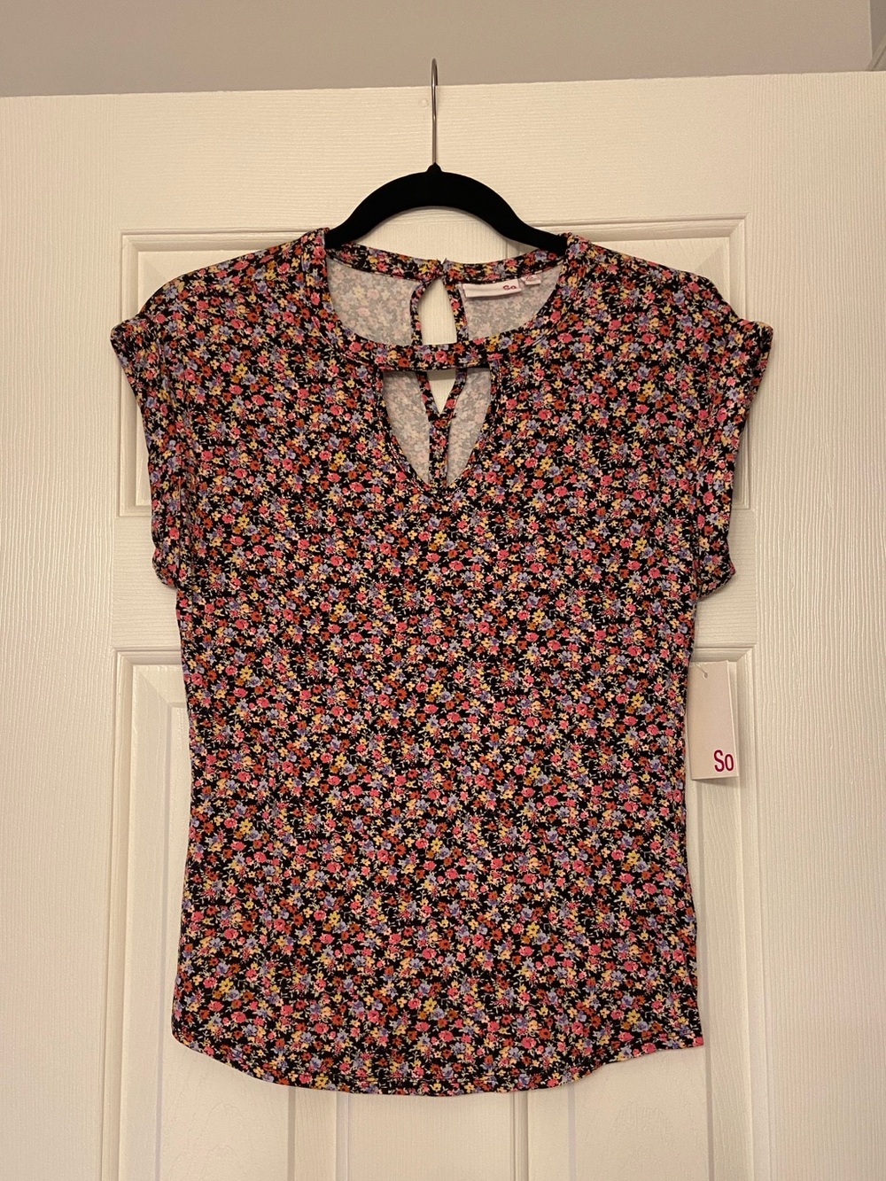 Kohl's SO Floral Keyhole Cap-Sleeve Blouse